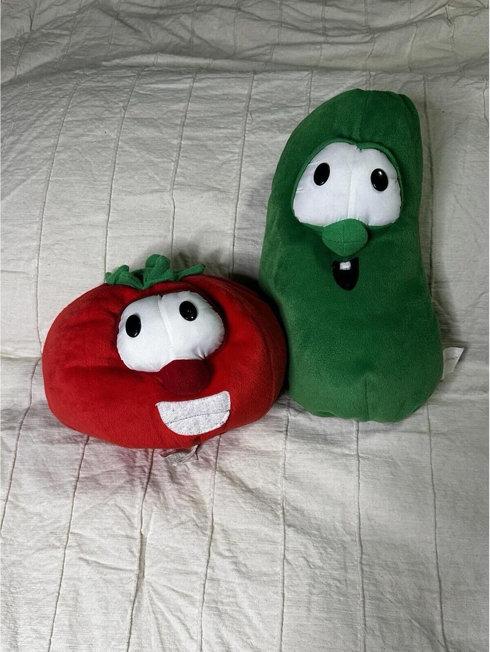 Larry the Cucumber & Bob Tomato Veggietales Plush Stuffy Bean Bag C.R. Gibson